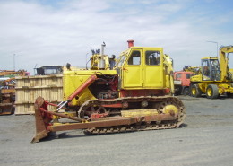 STALINIEC T 100