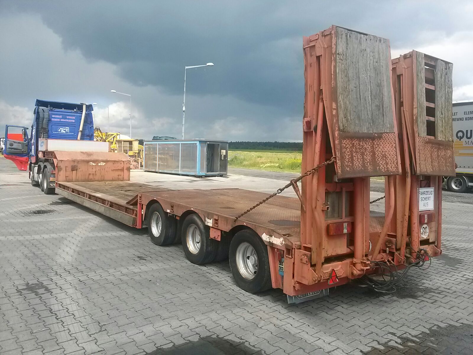 Naczepa typu Tiefbett Nooteboom